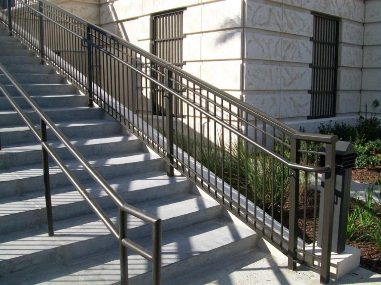 Aluminum Railings and Fence-11